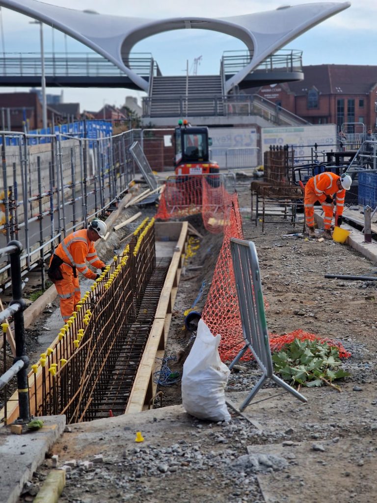 Construction, A63, Rejuvenation, Hull, Yorkshire, Once Weathered Wall Copings, Parapet, Bullnose